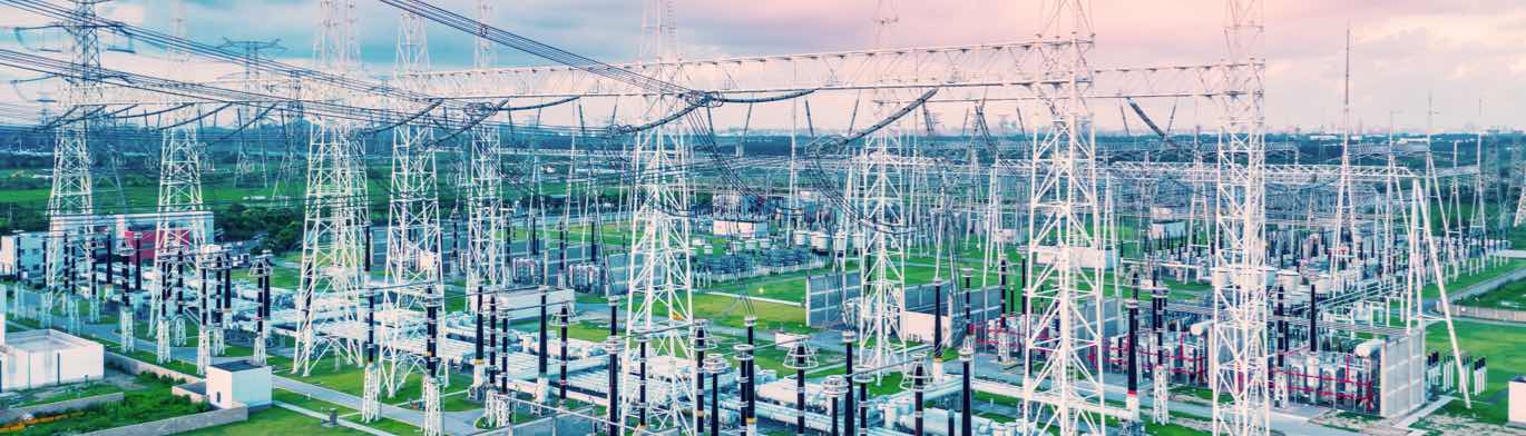 Vista of a large electric power substation